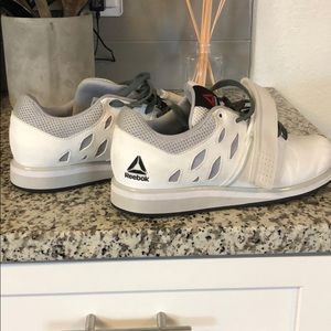 Reebok lifting shoes sz 8